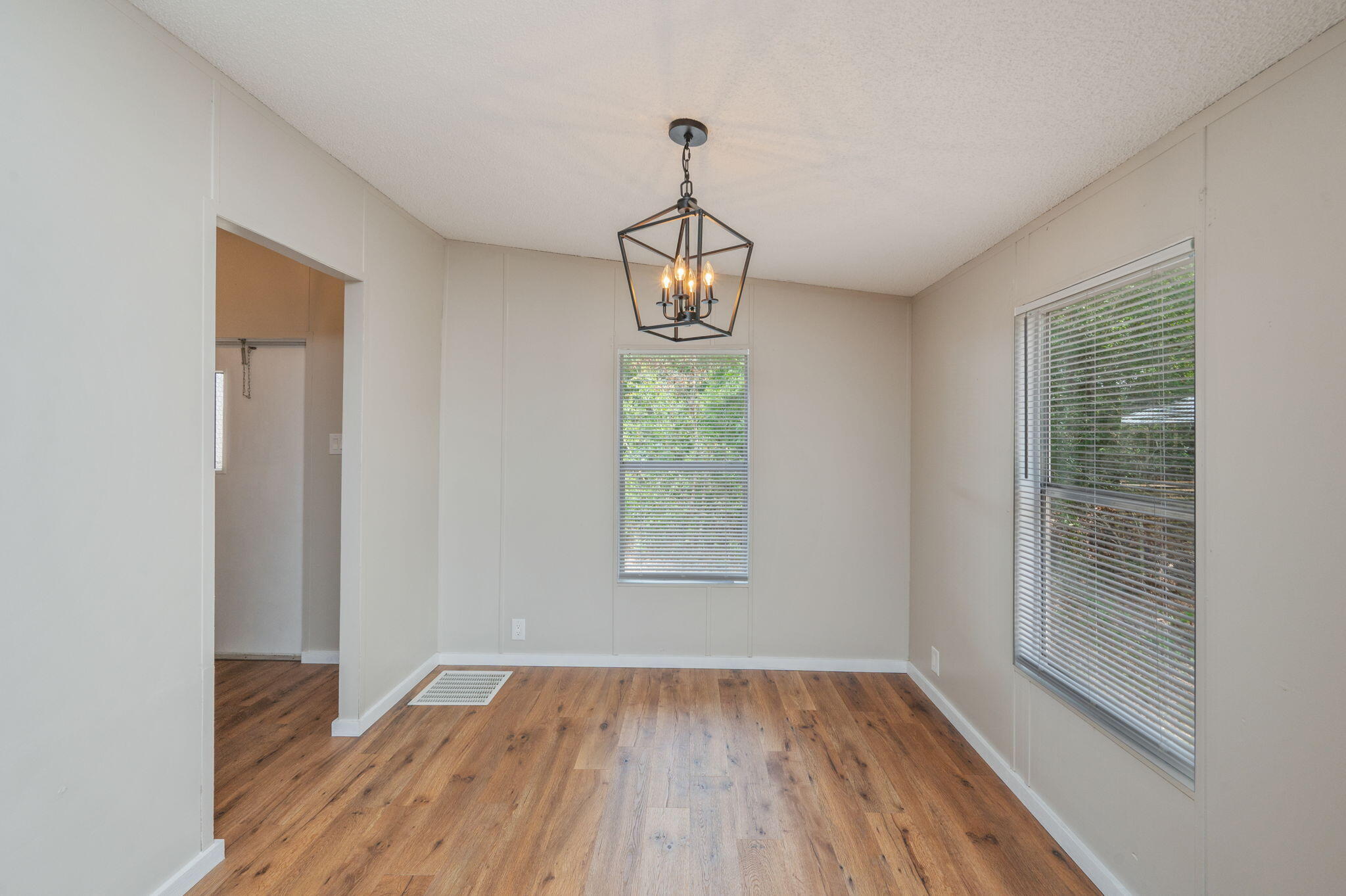 IMPERIAL LAKES 2 - Residential