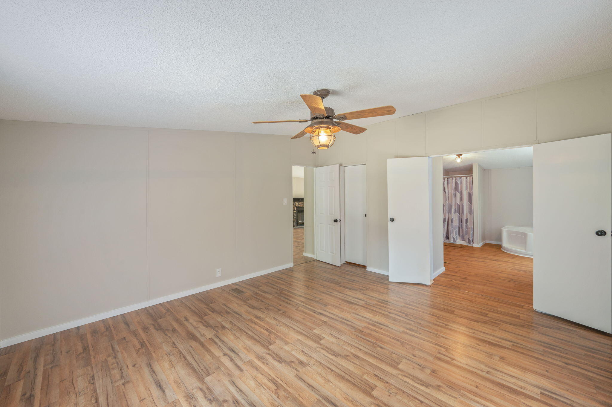 IMPERIAL LAKES 2 - Residential