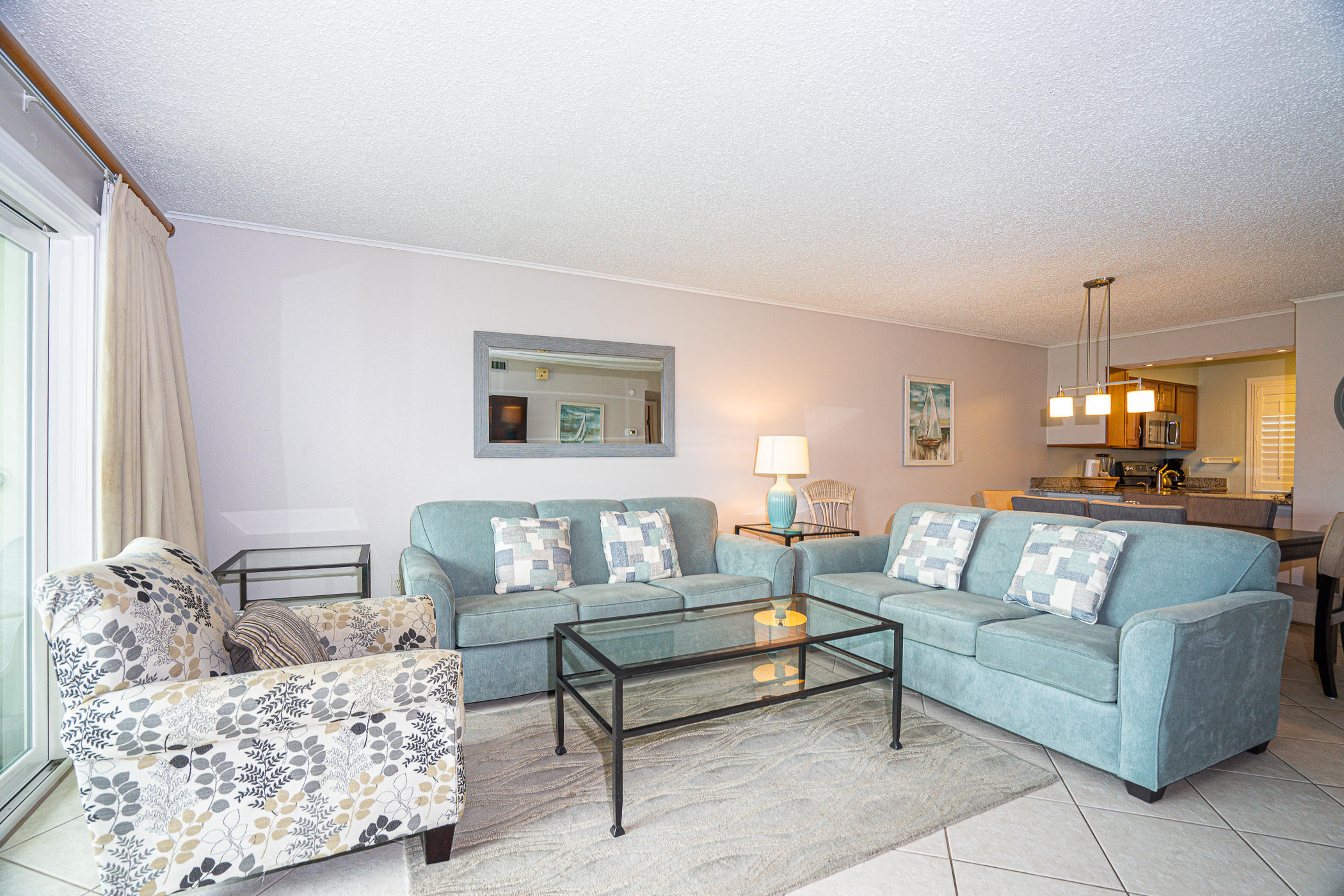 ISLANDER CONDO - Residential