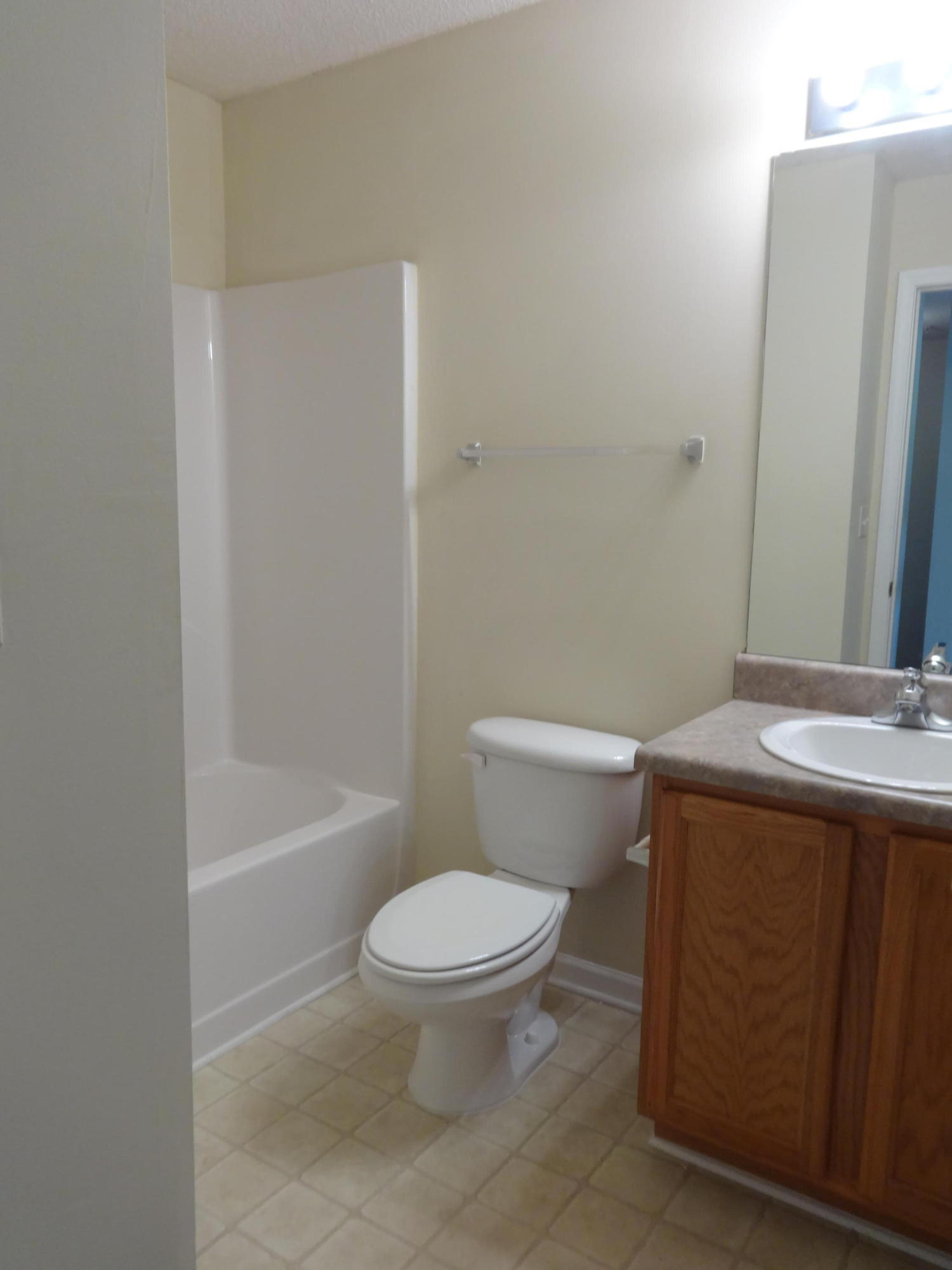 ROLLING PINES - Residential Lease