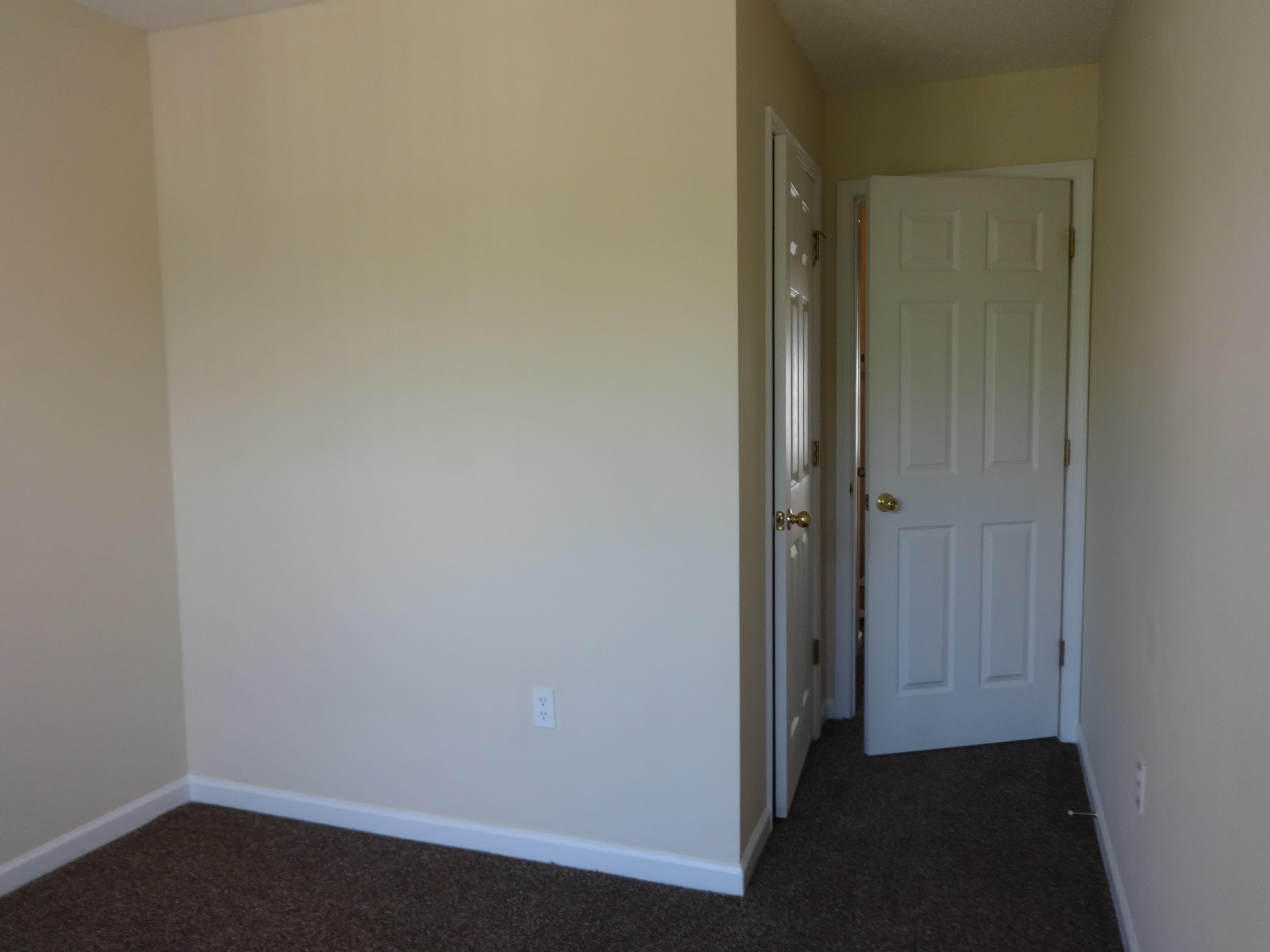 ROLLING PINES - Residential Lease