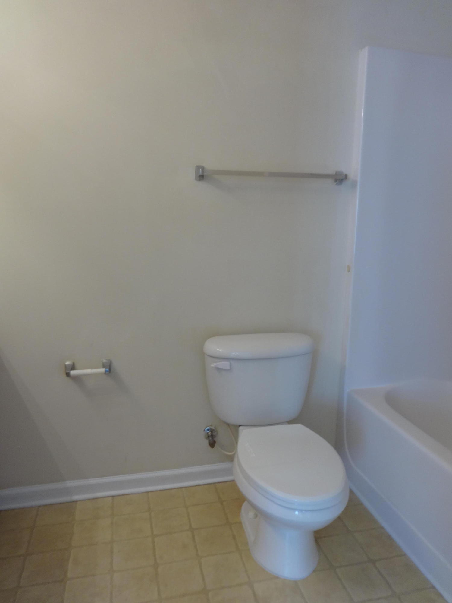 ROLLING PINES - Residential Lease