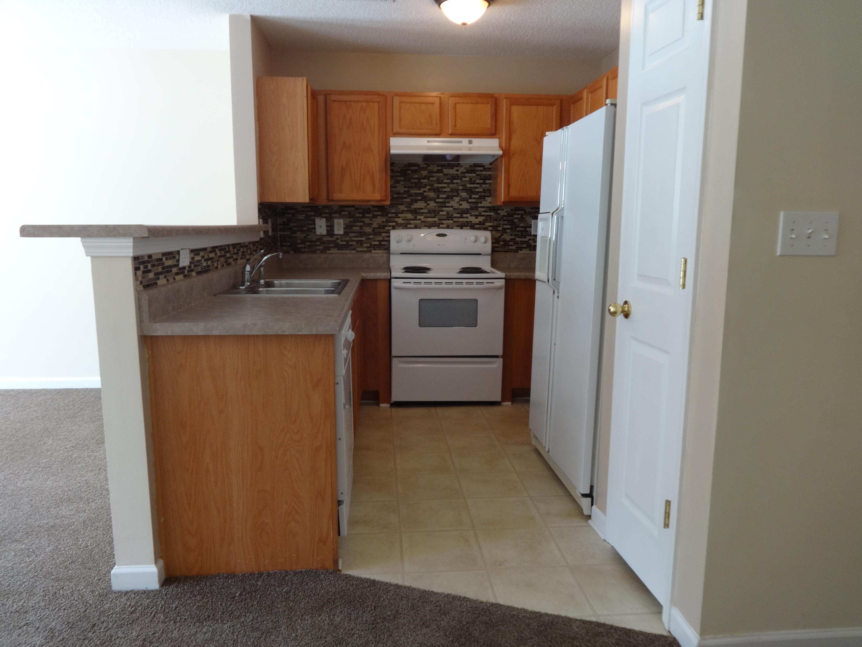 ROLLING PINES - Residential Lease