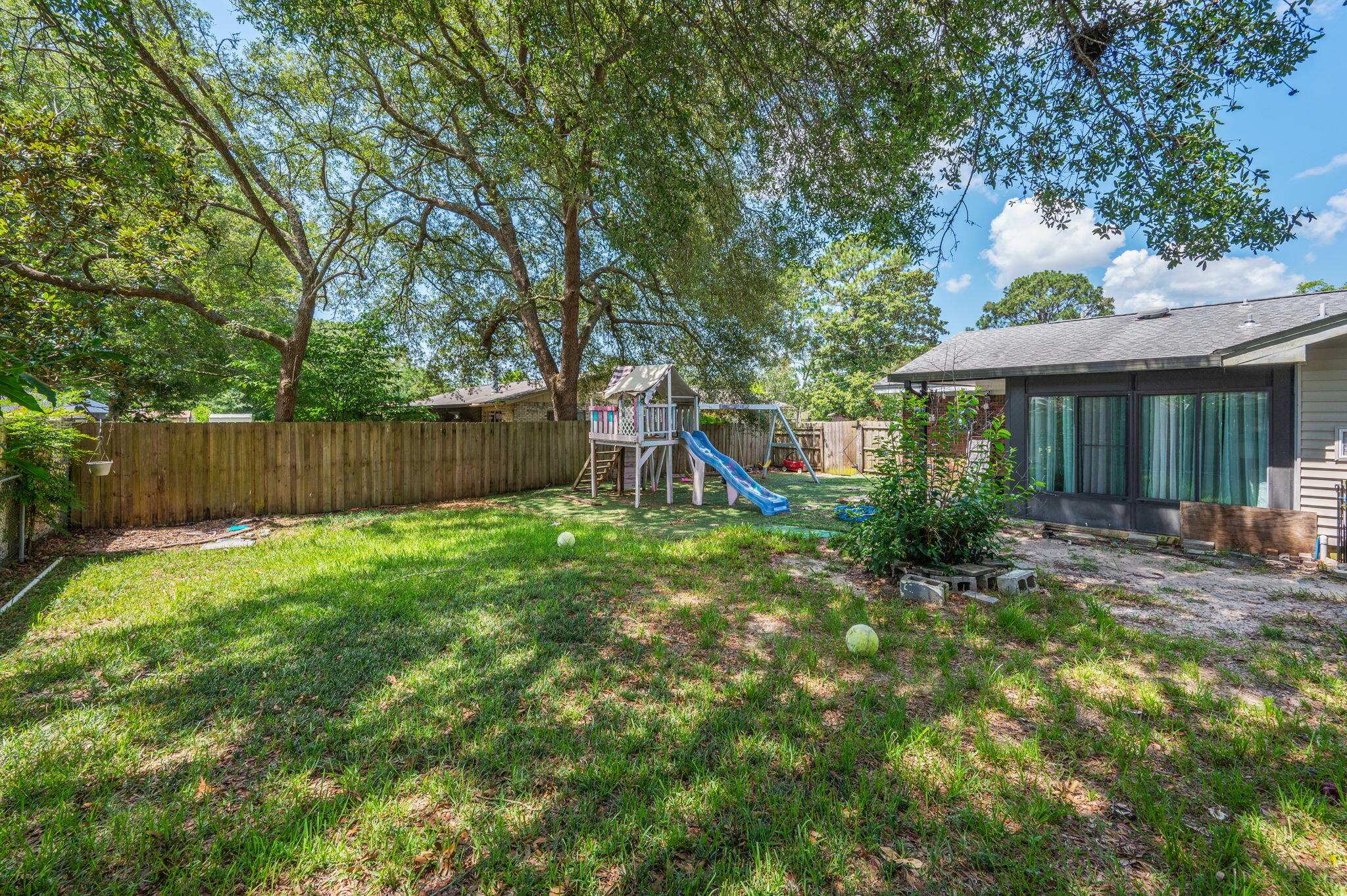 LONGWOOD S/D 4TH ADDN - Residential