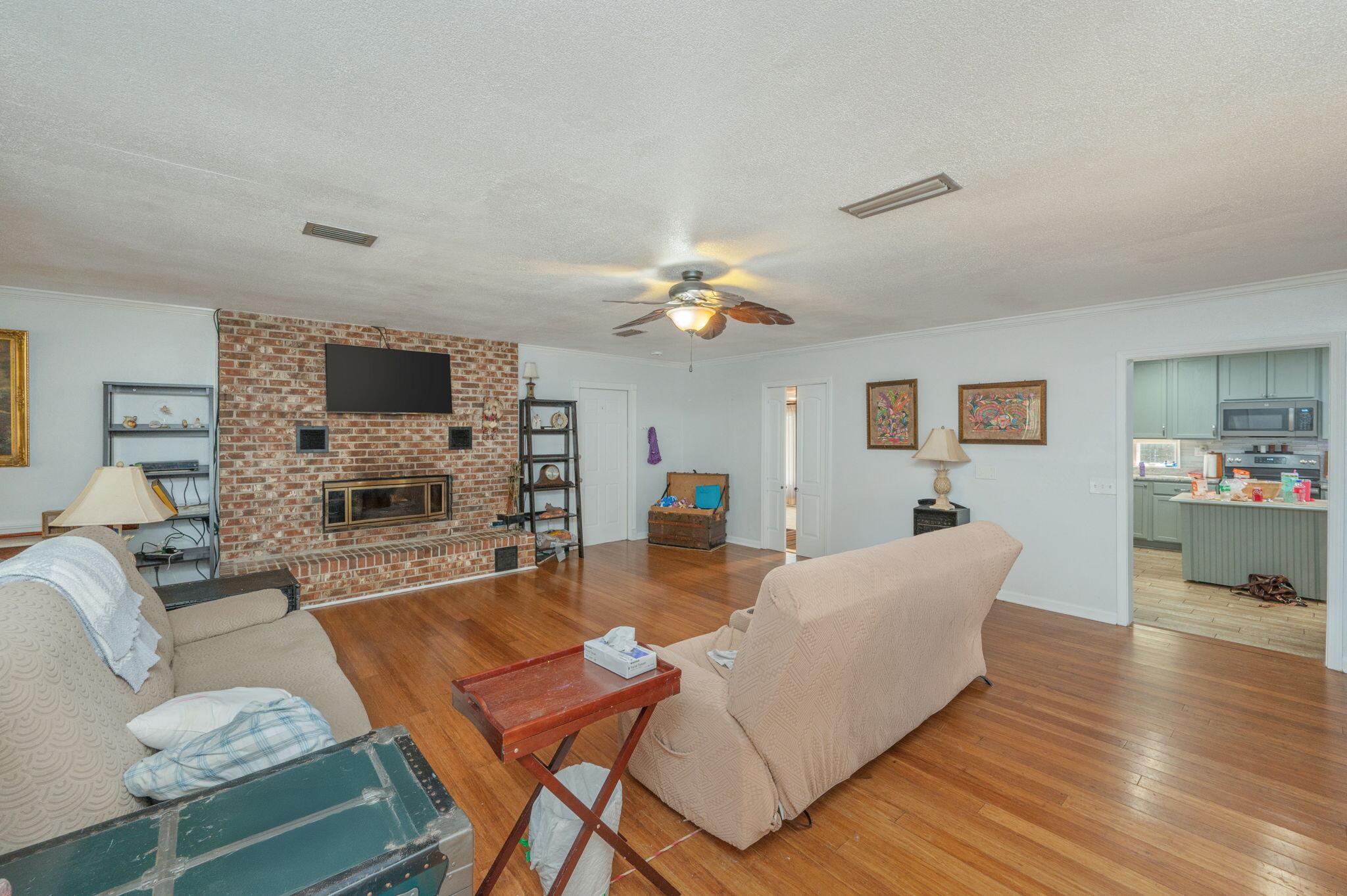 LONGWOOD S/D 4TH ADDN - Residential