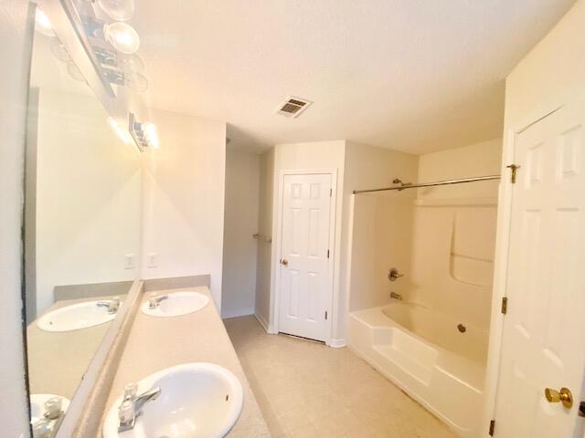 TOWER ACRES - Residential Lease