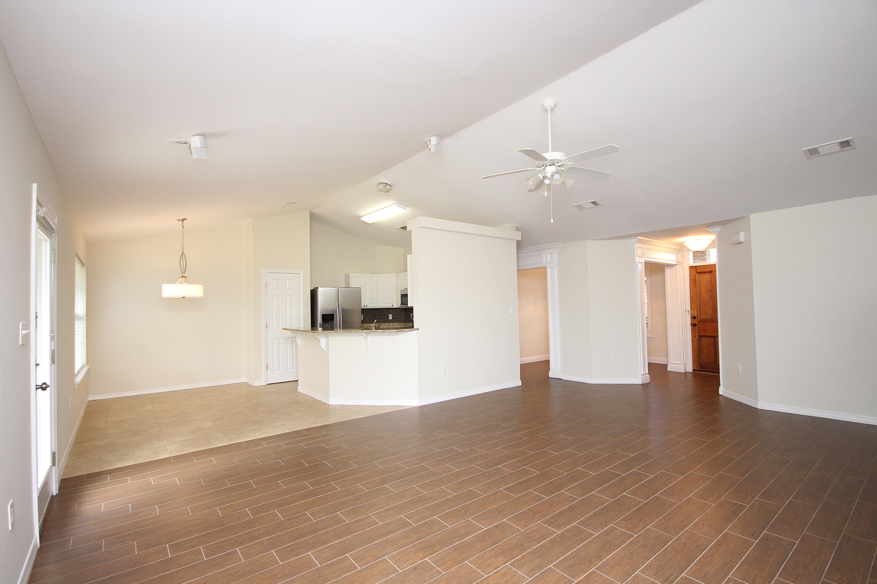 MACK BAYOU POINTE - Residential