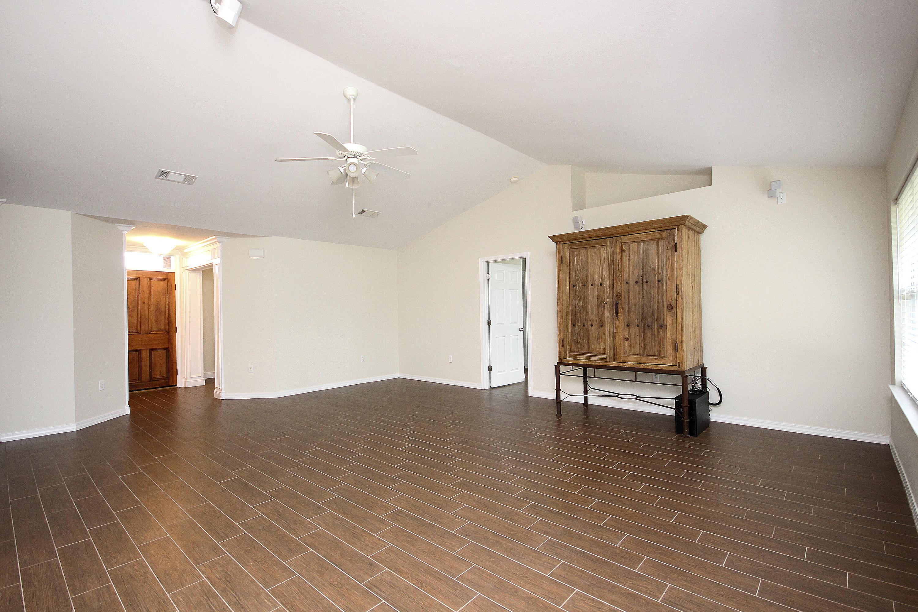 MACK BAYOU POINTE - Residential