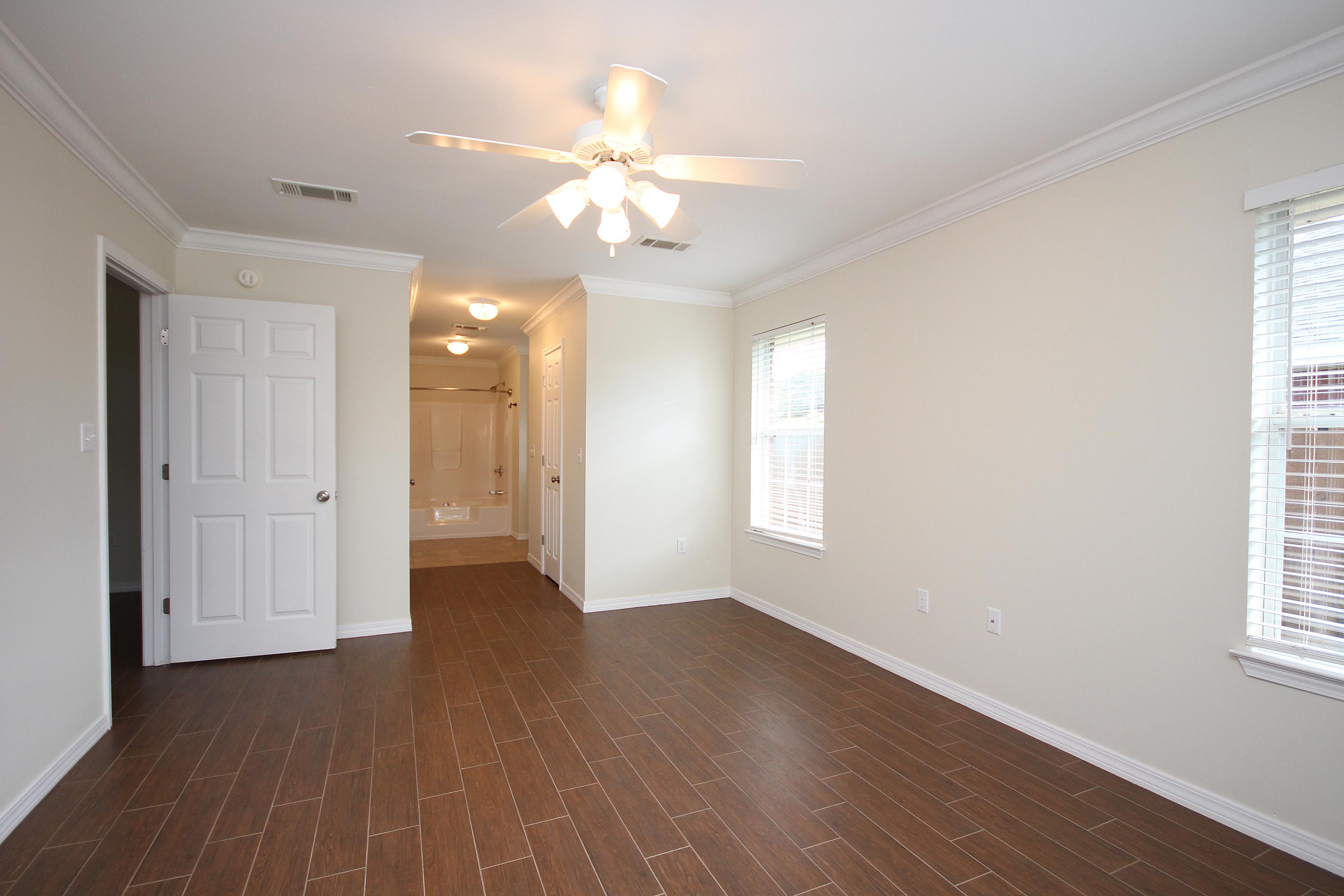 MACK BAYOU POINTE - Residential