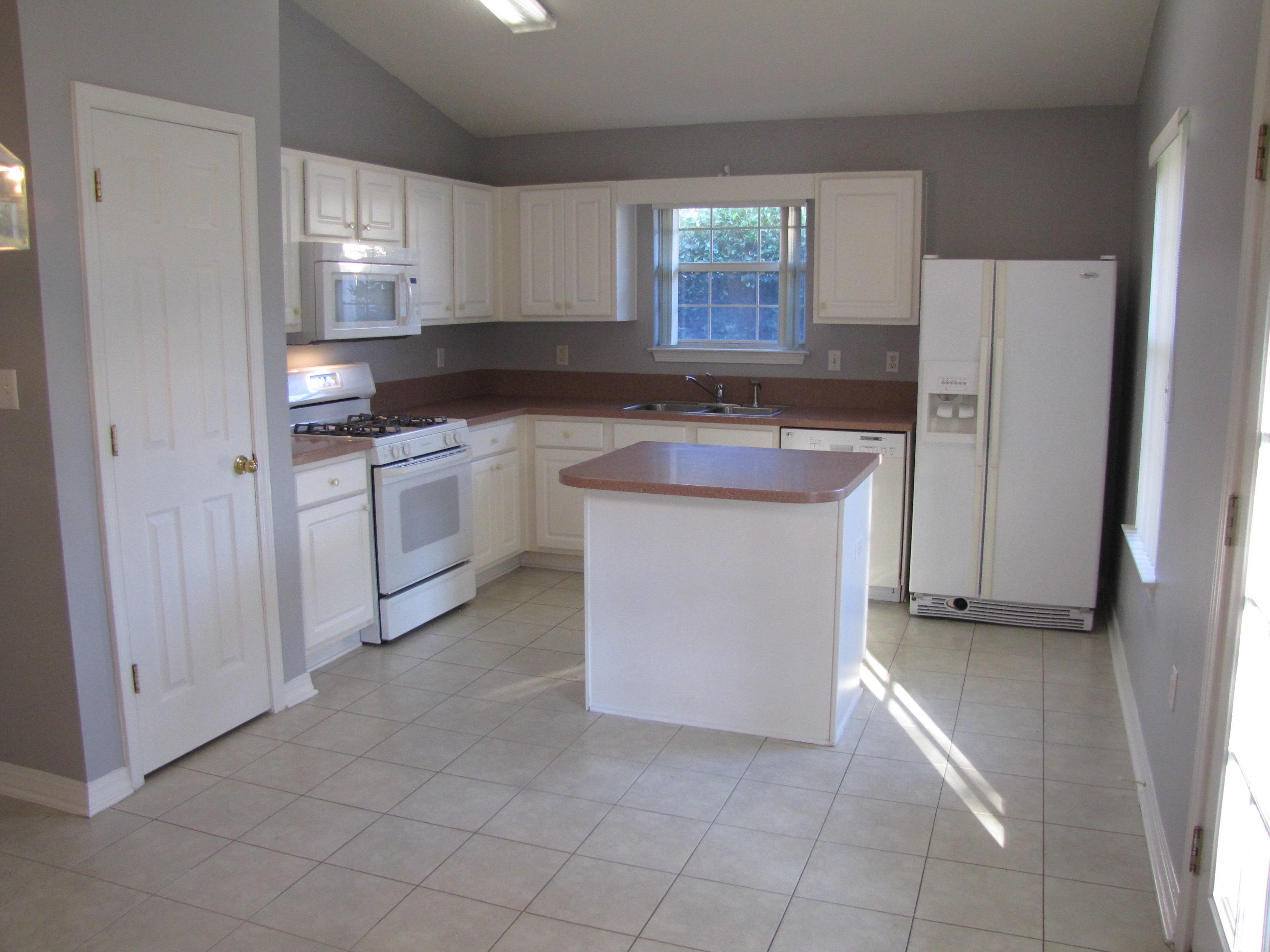 SUNSAIL S/D - Residential Lease