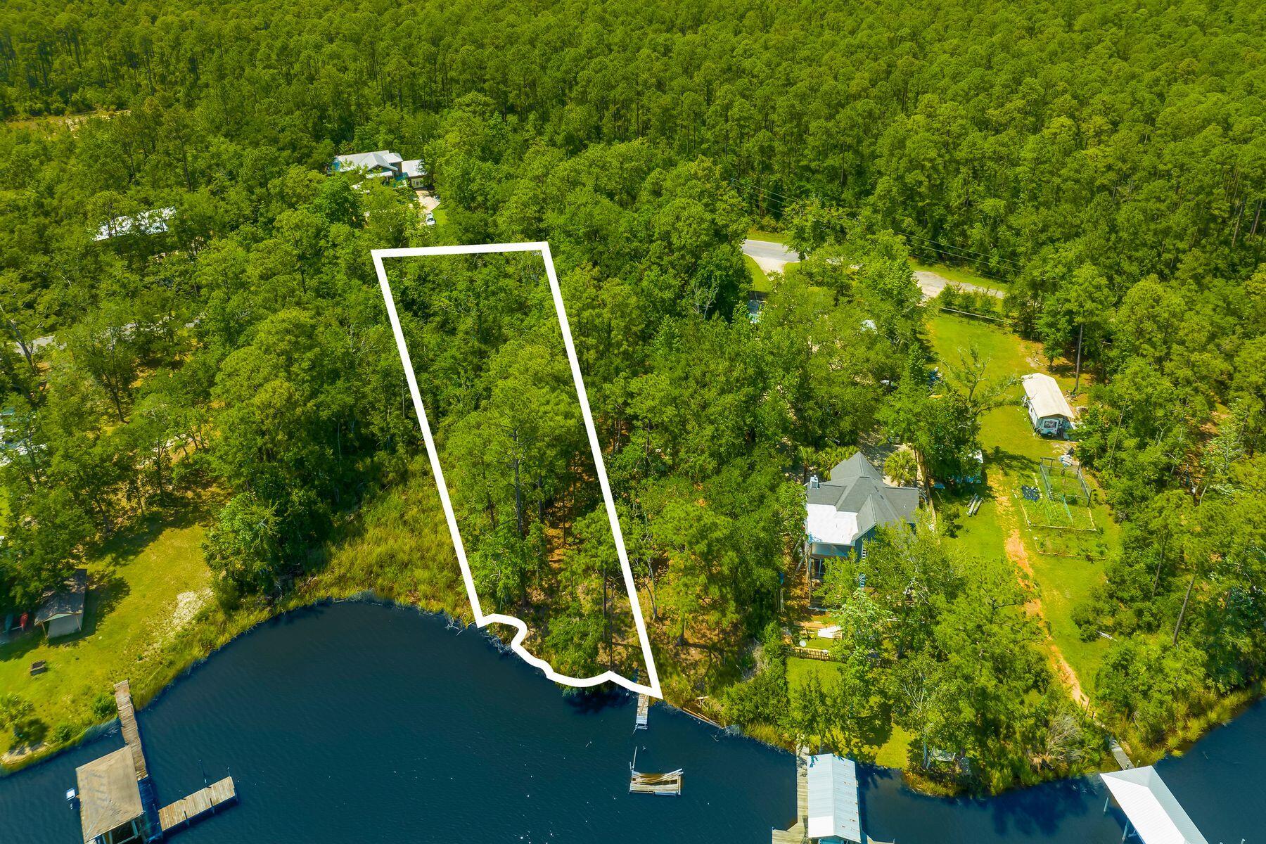 NO RECORDED SUBDIVISION - Land