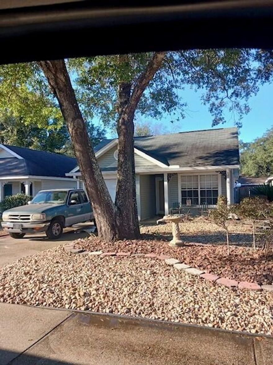 ADORABLE well maintained & ready for new owners!  This Florida Cottage has two bedrooms, two bathrooms & one car garage.  Large living area with dining and eat-at counter.  Home is well maintained & has a fresh coat of paint inside.  Kitchen is well equipped & boasts upgraded pull-out shelving in the lower cabinets.  Master bathroom has beautiful walk-in shower & large walk-in closet. Super cute community with a park for the kids and easy access to anywhere in Pensacola via I-10.
