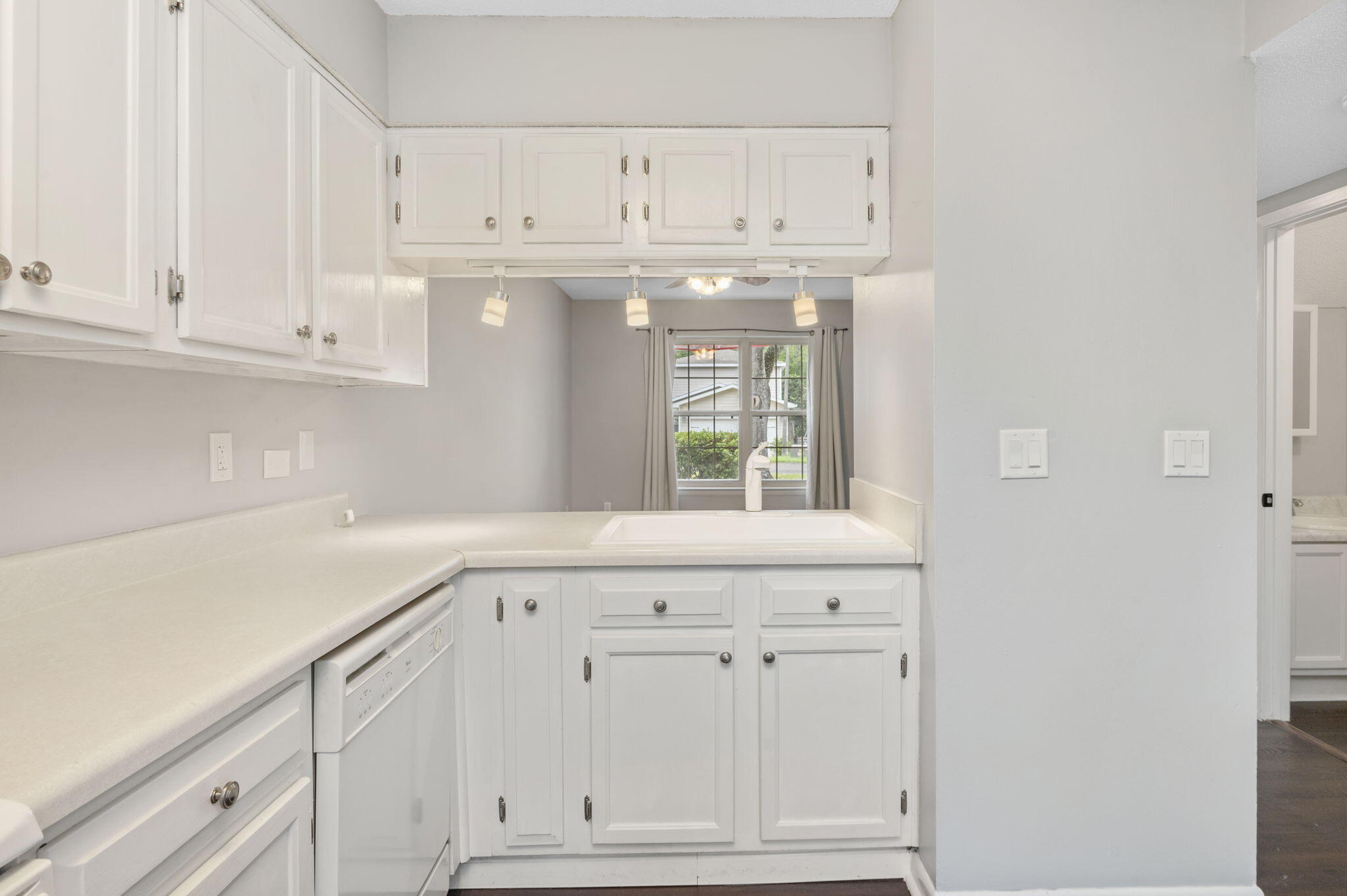 KELLY HILL ESTATES - Residential