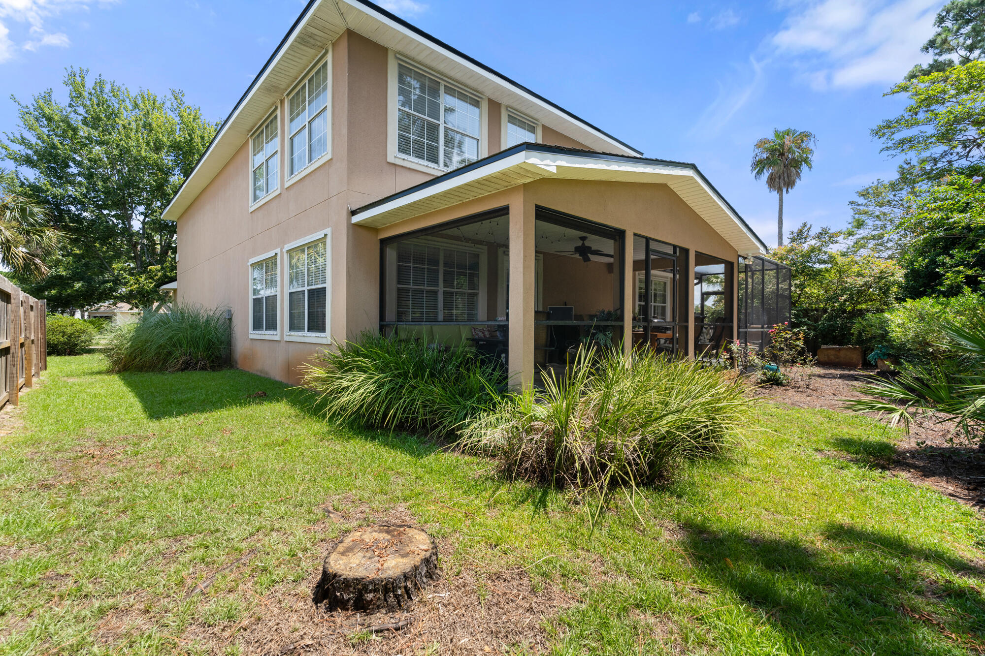 EMERALD LAKES PH 1 - Residential