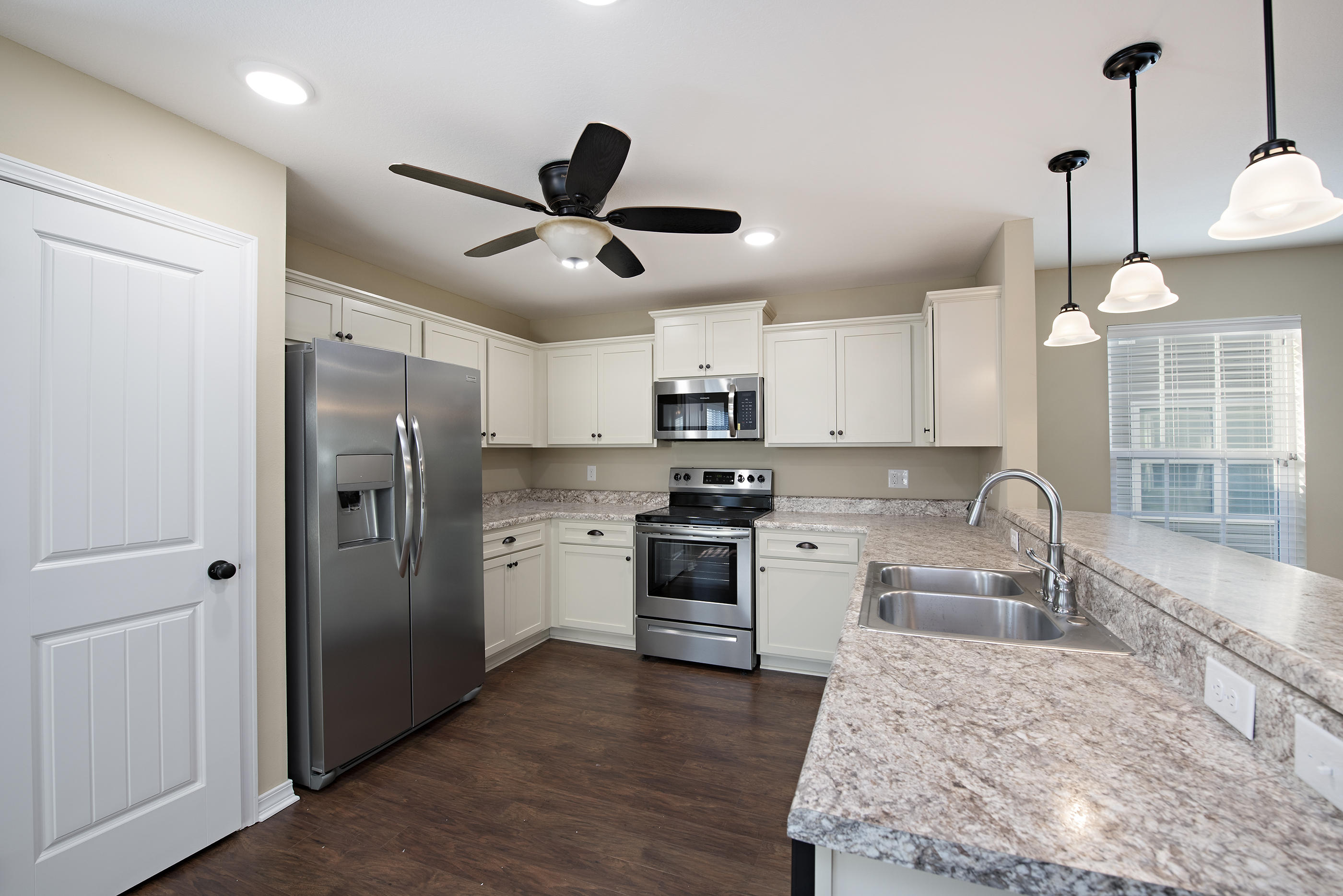 STILLWELL ESTATES - Residential