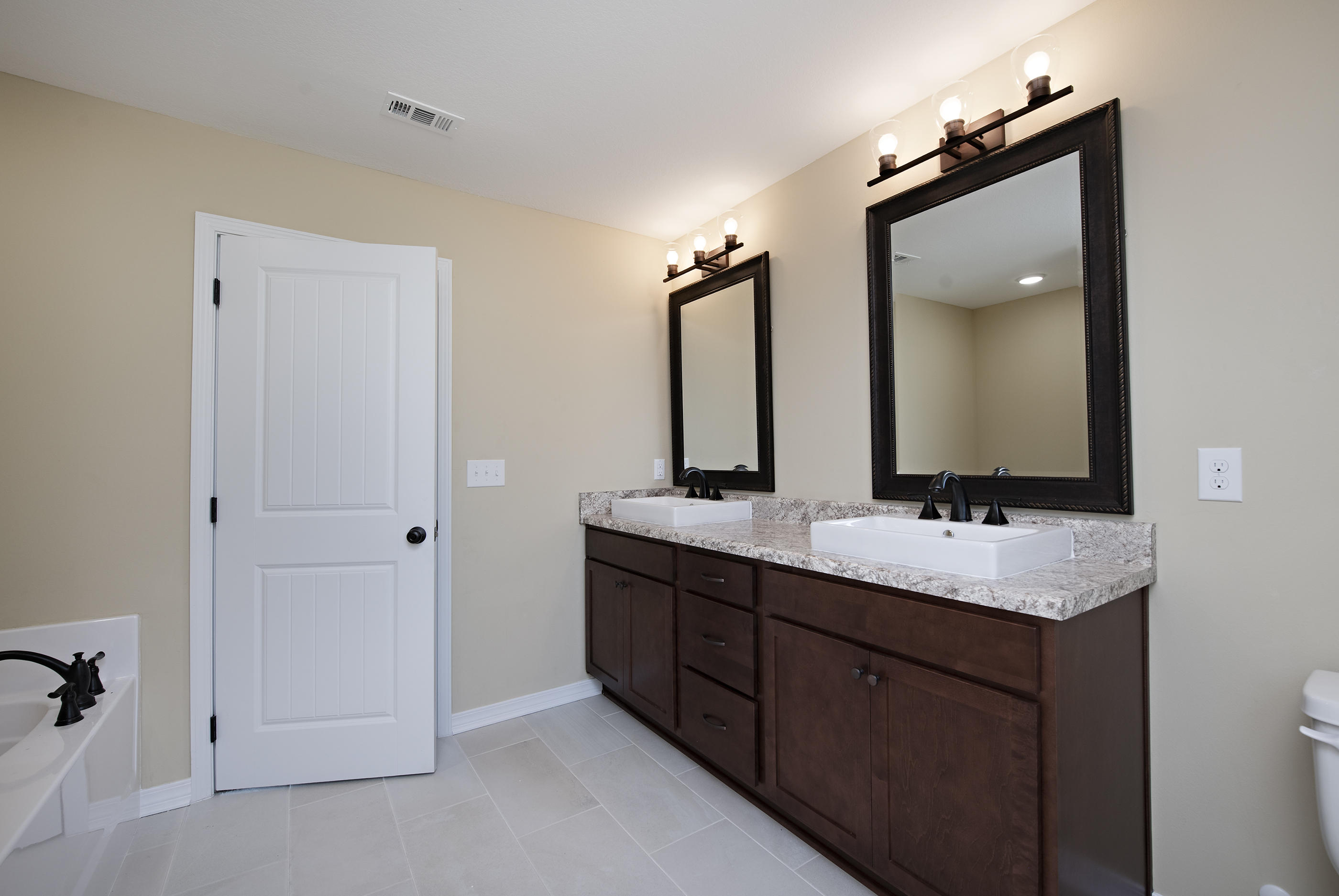 STILLWELL ESTATES - Residential