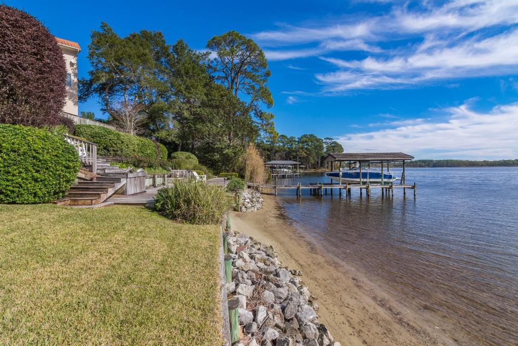 ROCKY BAYOU COUNTRY CLUB ESTATES 2 - Residential