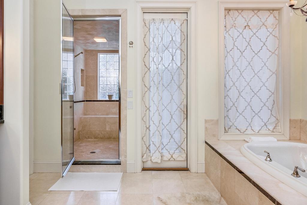 ROCKY BAYOU COUNTRY CLUB ESTATES 2 - Residential