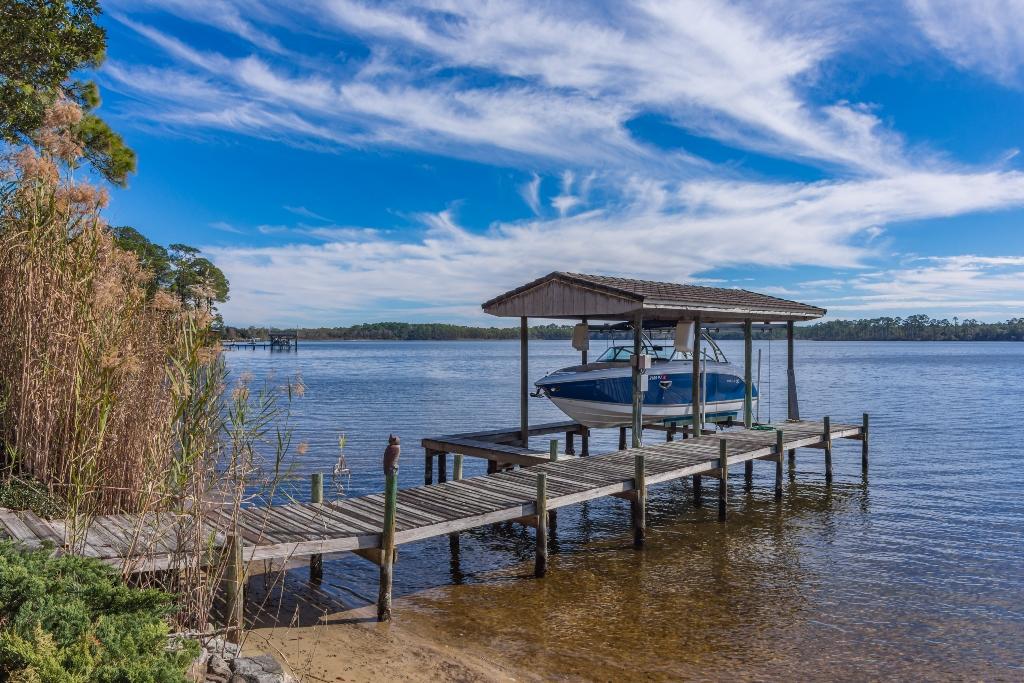 ROCKY BAYOU COUNTRY CLUB ESTATES 2 - Residential