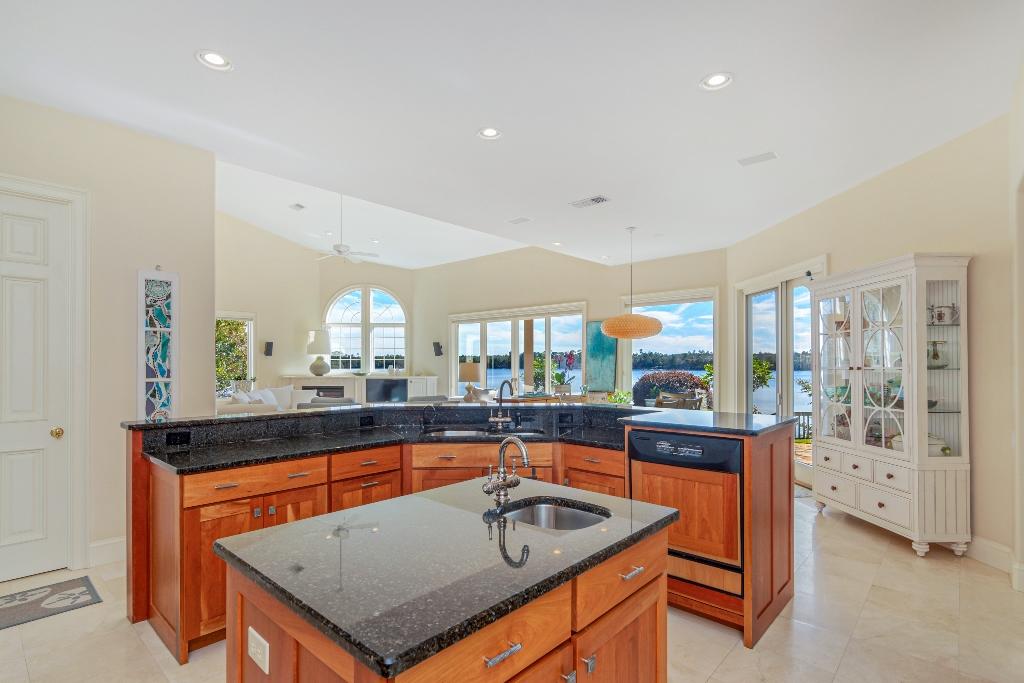 ROCKY BAYOU COUNTRY CLUB ESTATES 2 - Residential