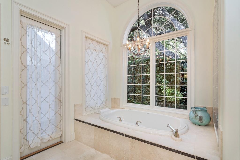 ROCKY BAYOU COUNTRY CLUB ESTATES 2 - Residential