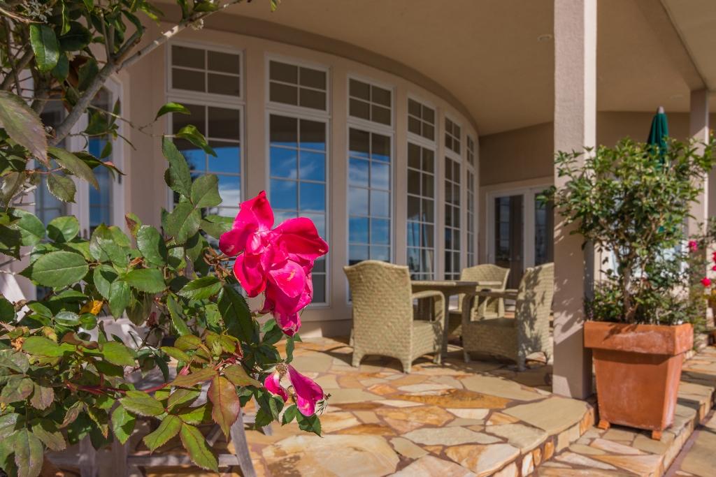 ROCKY BAYOU COUNTRY CLUB ESTATES 2 - Residential