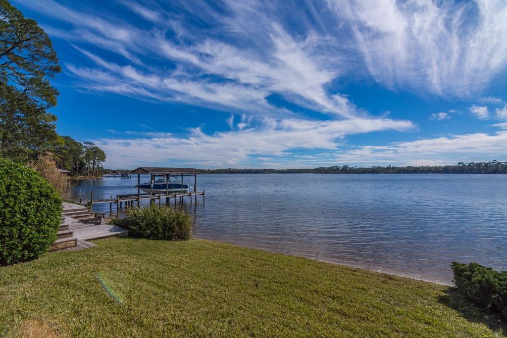 ROCKY BAYOU COUNTRY CLUB ESTATES 2 - Residential