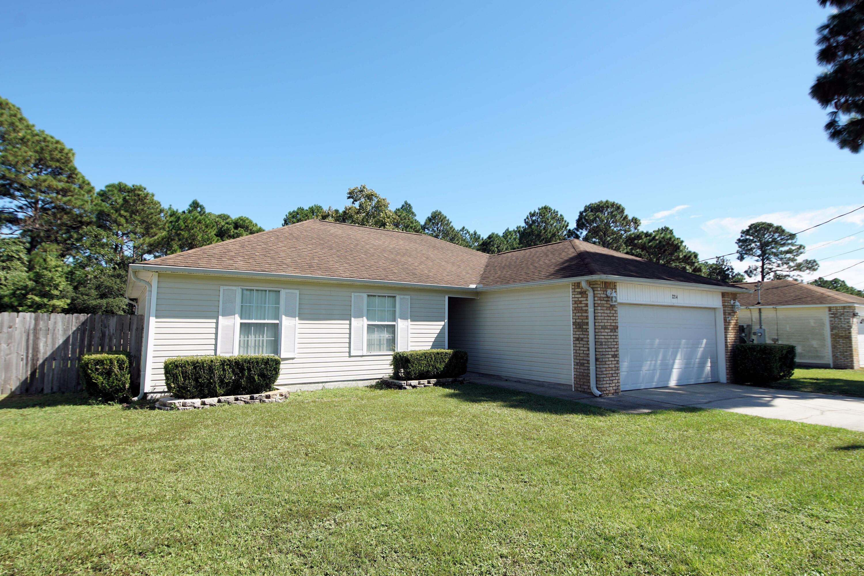 CRESCENT SHORES - Residential