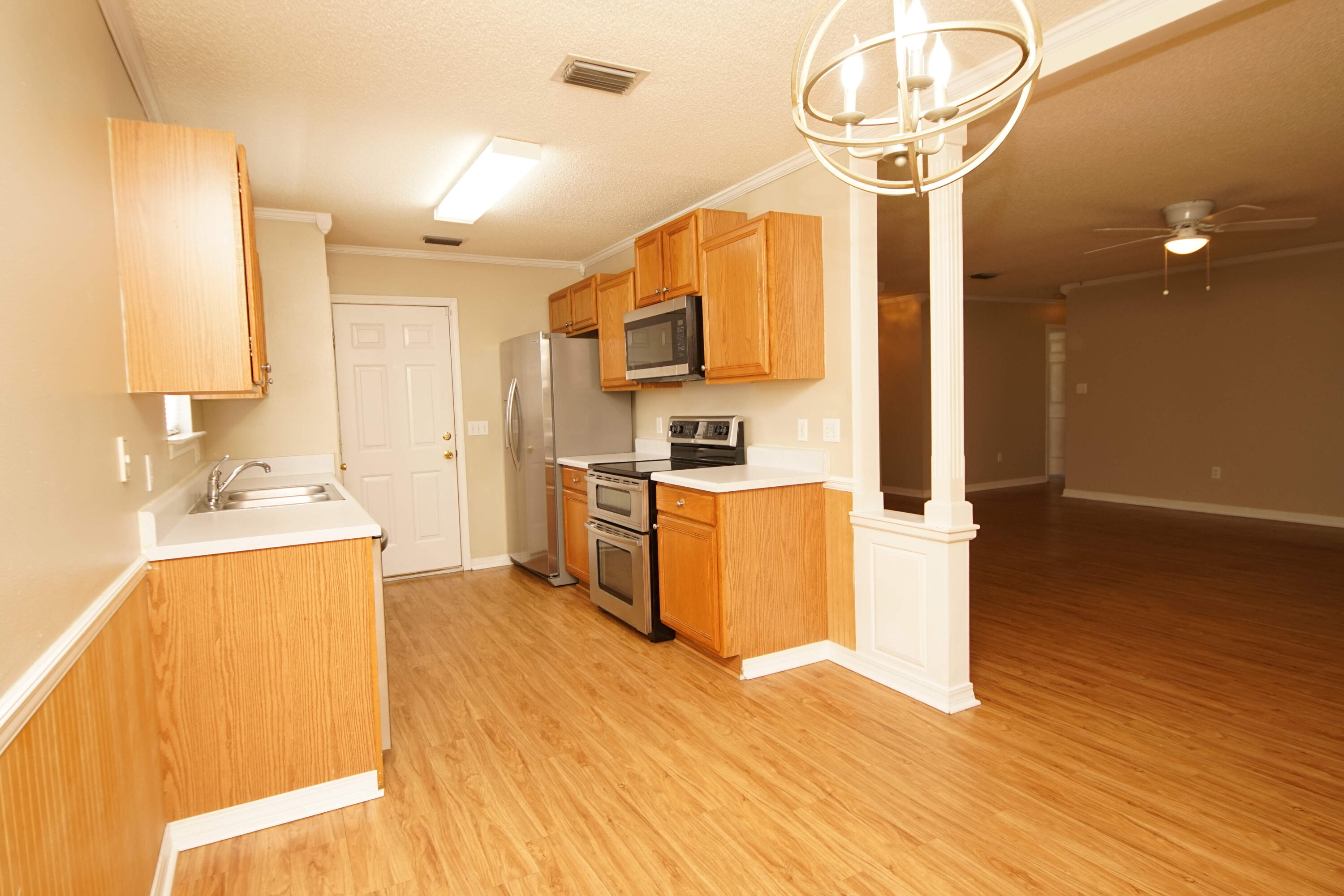 CRESCENT SHORES - Residential