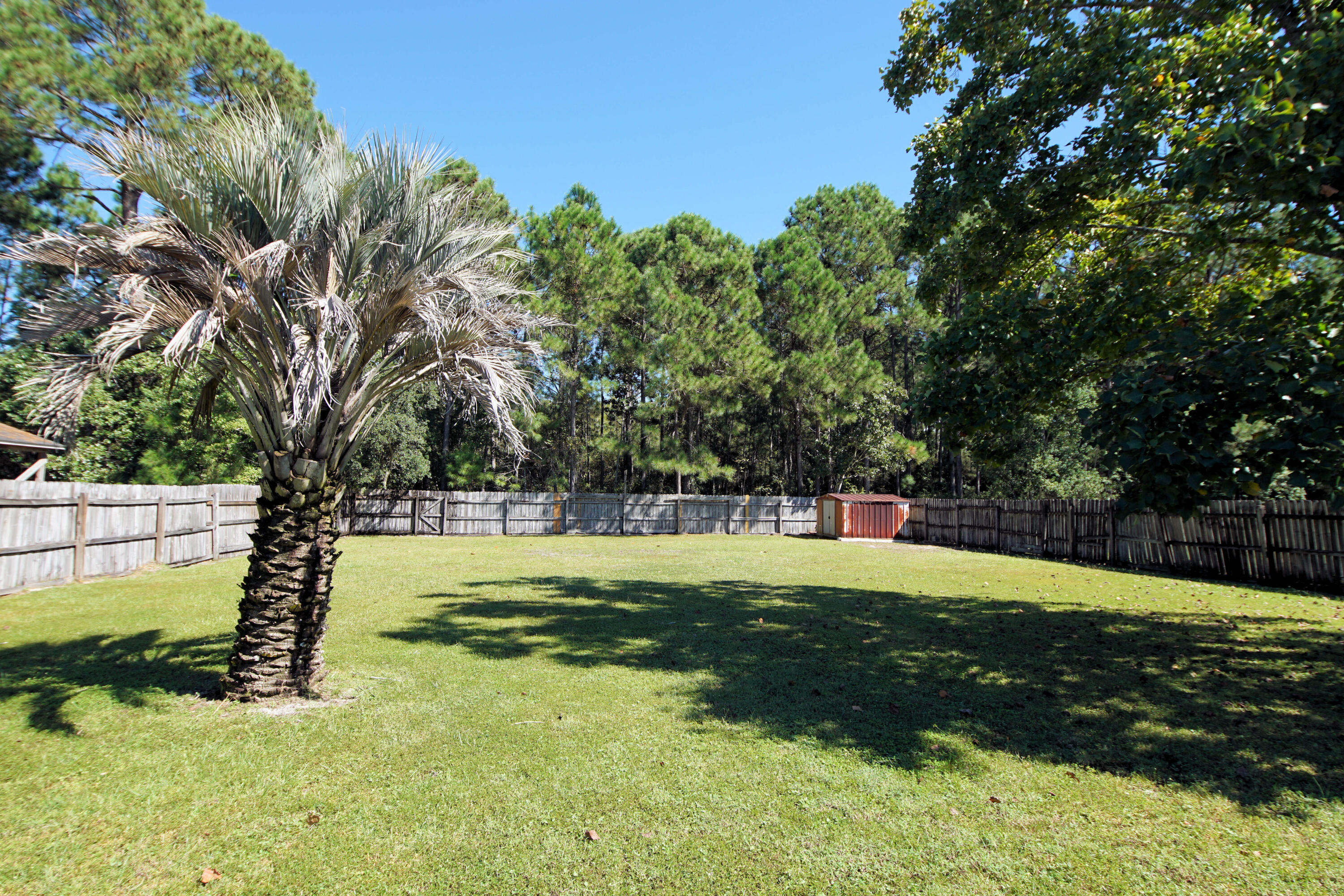 CRESCENT SHORES - Residential