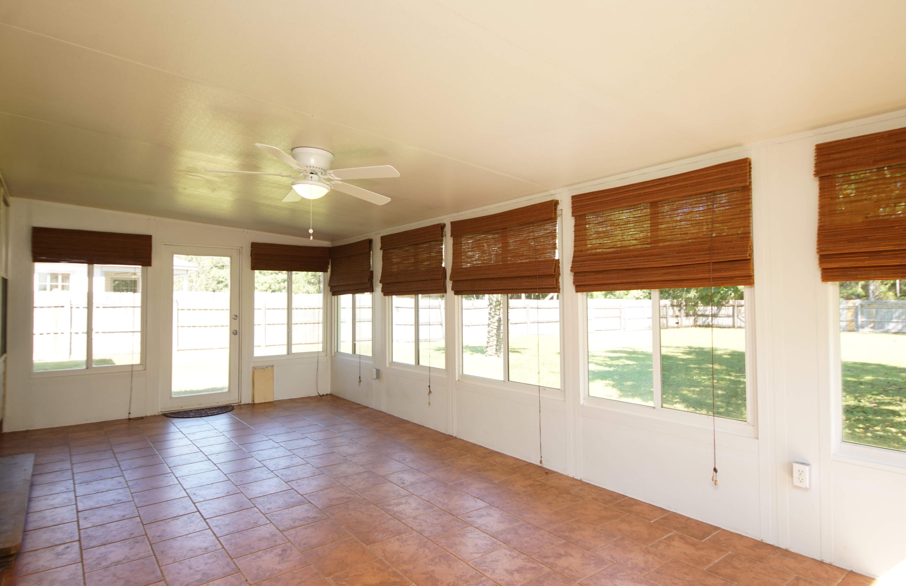 CRESCENT SHORES - Residential