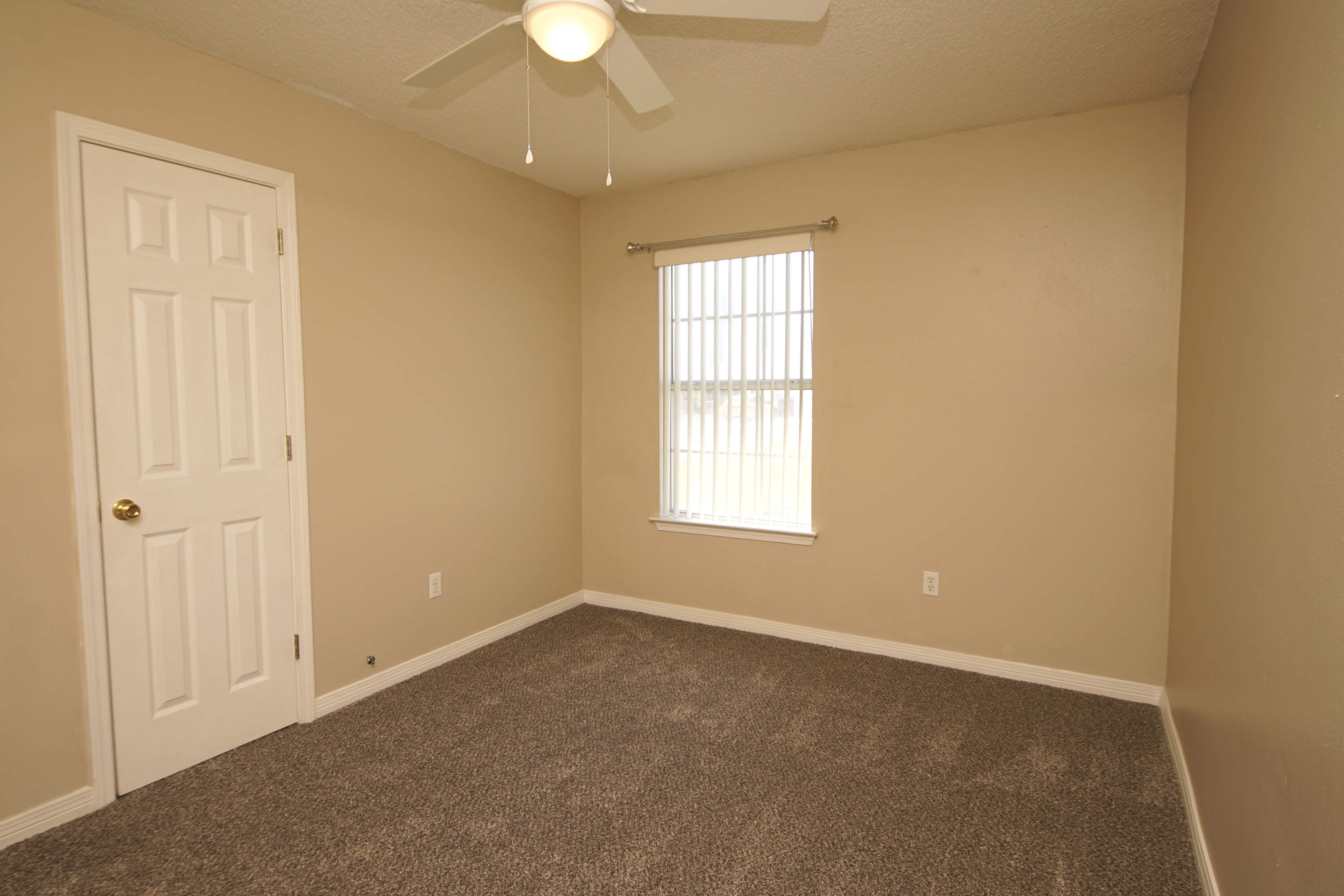 CRESCENT SHORES - Residential