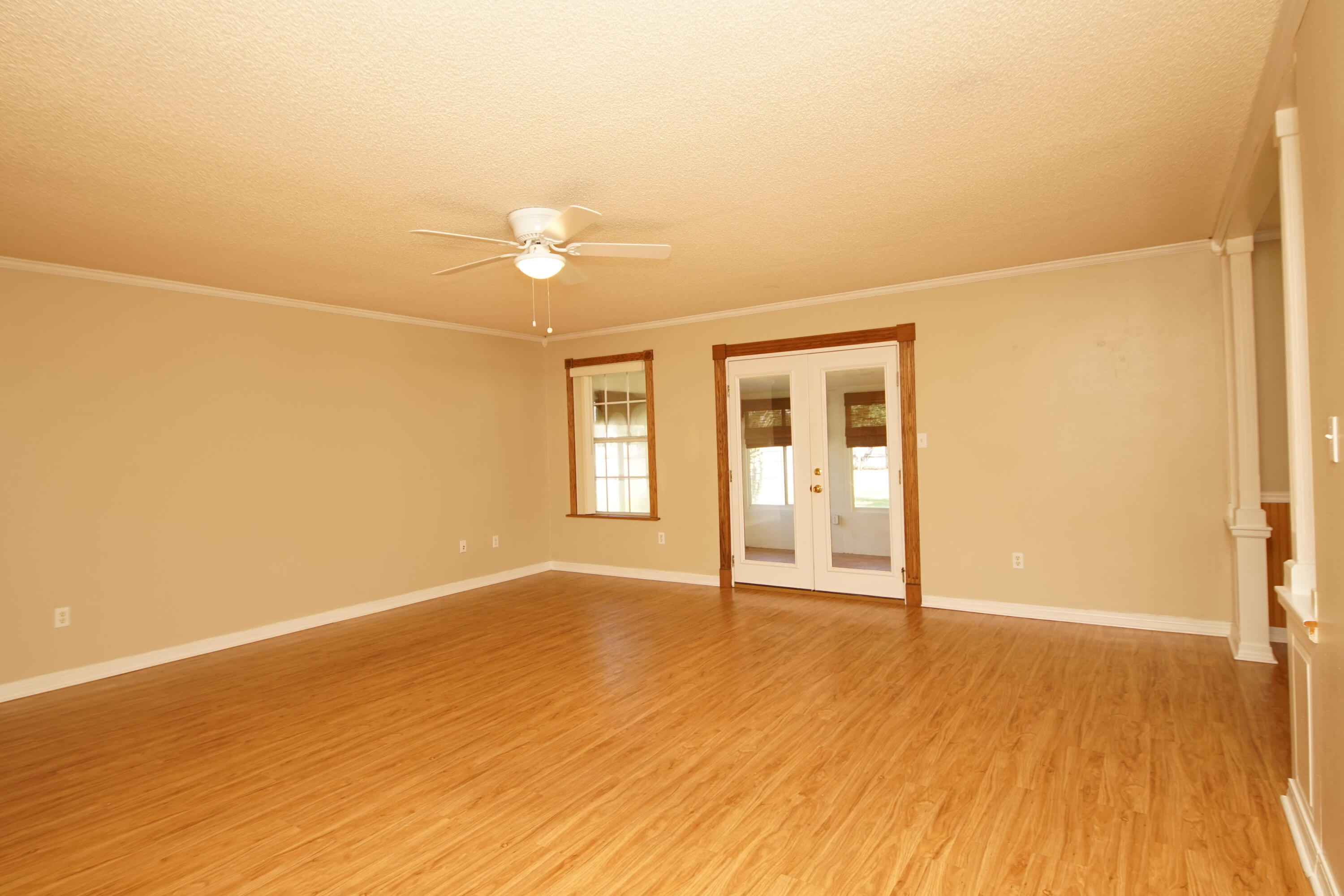 CRESCENT SHORES - Residential