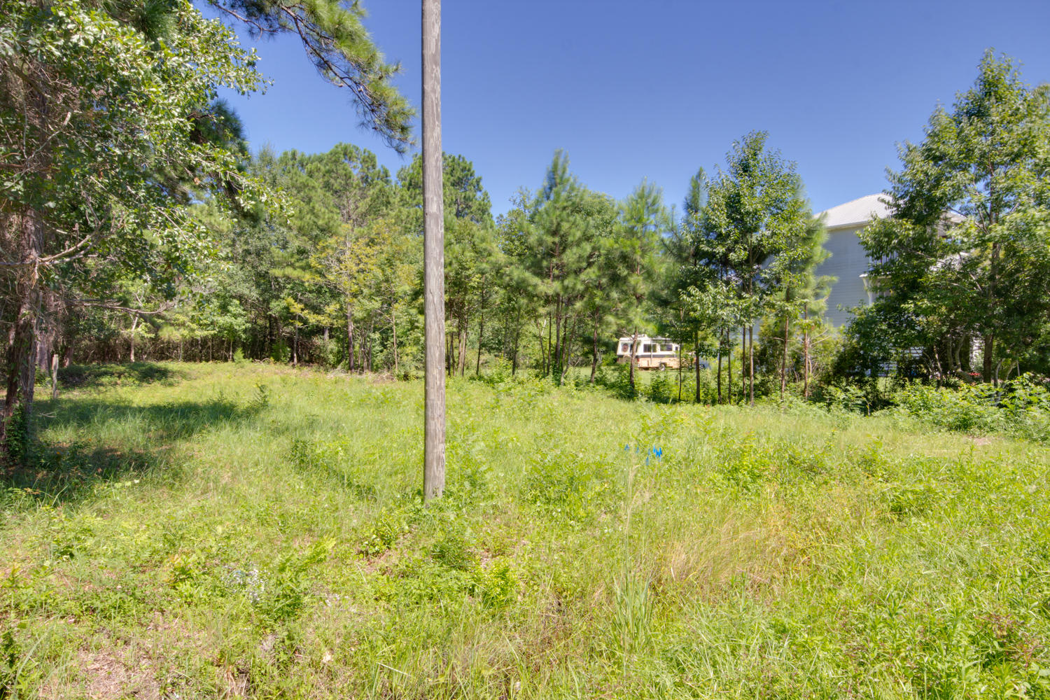 Home site across from Bay. Minutes to Beaches of South Walton.