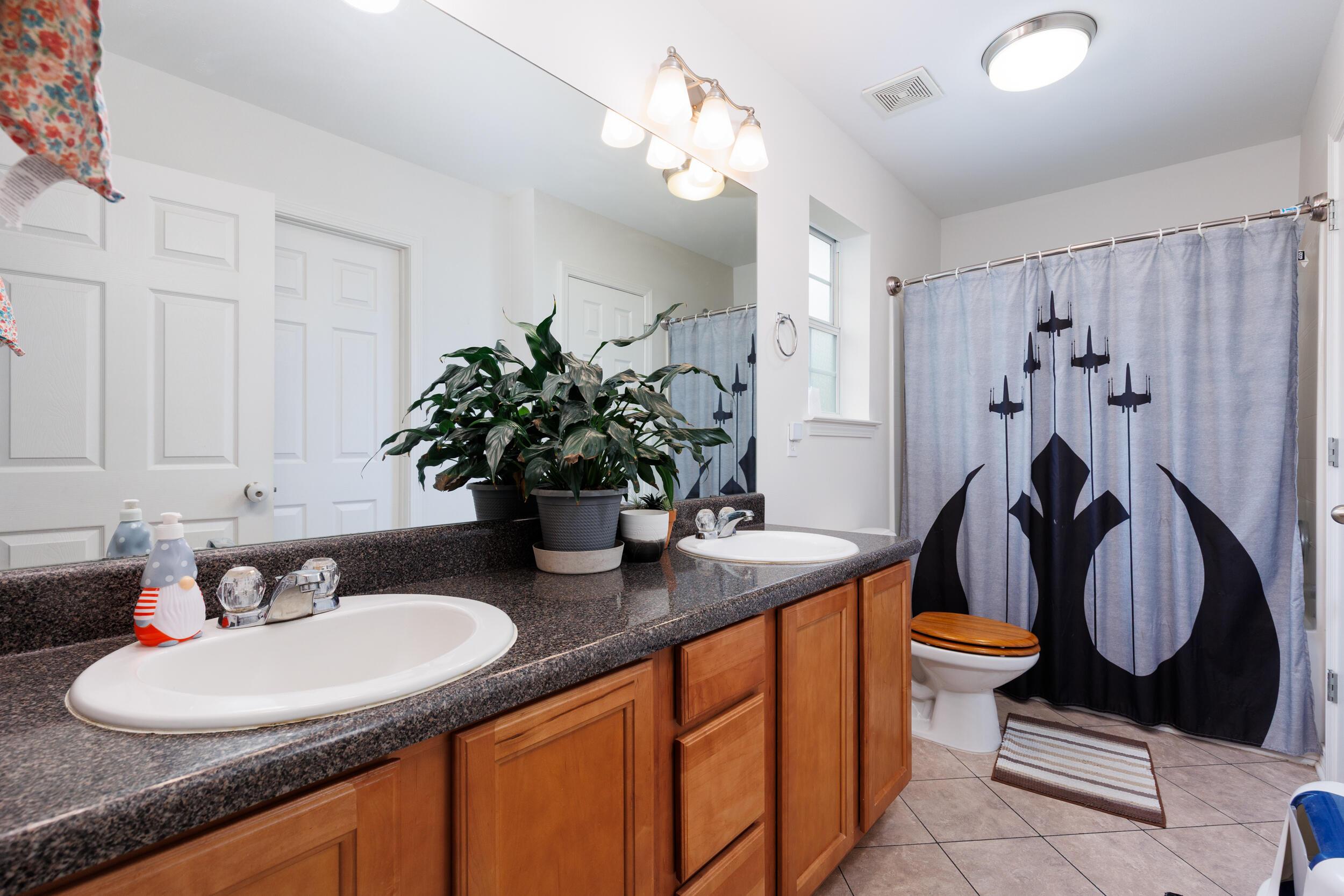 SHADOW LAKES - Residential