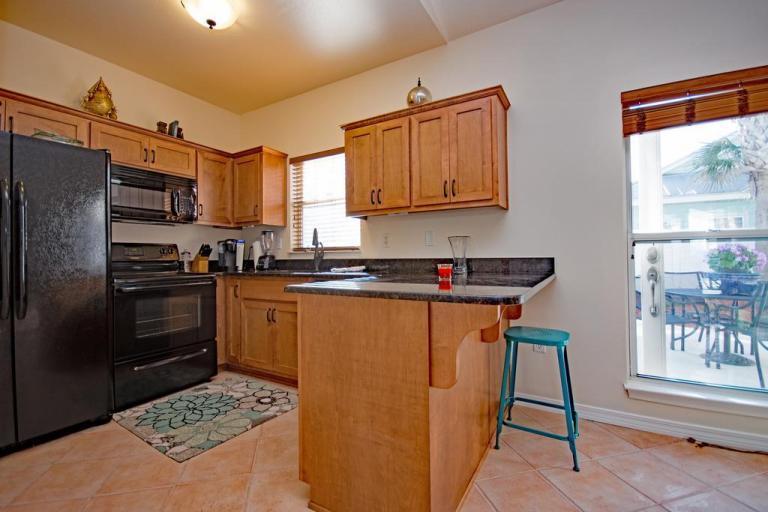 CRYSTAL BEACH COTTAGES - Residential