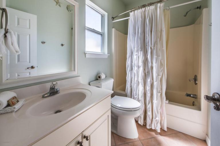 CRYSTAL BEACH COTTAGES - Residential