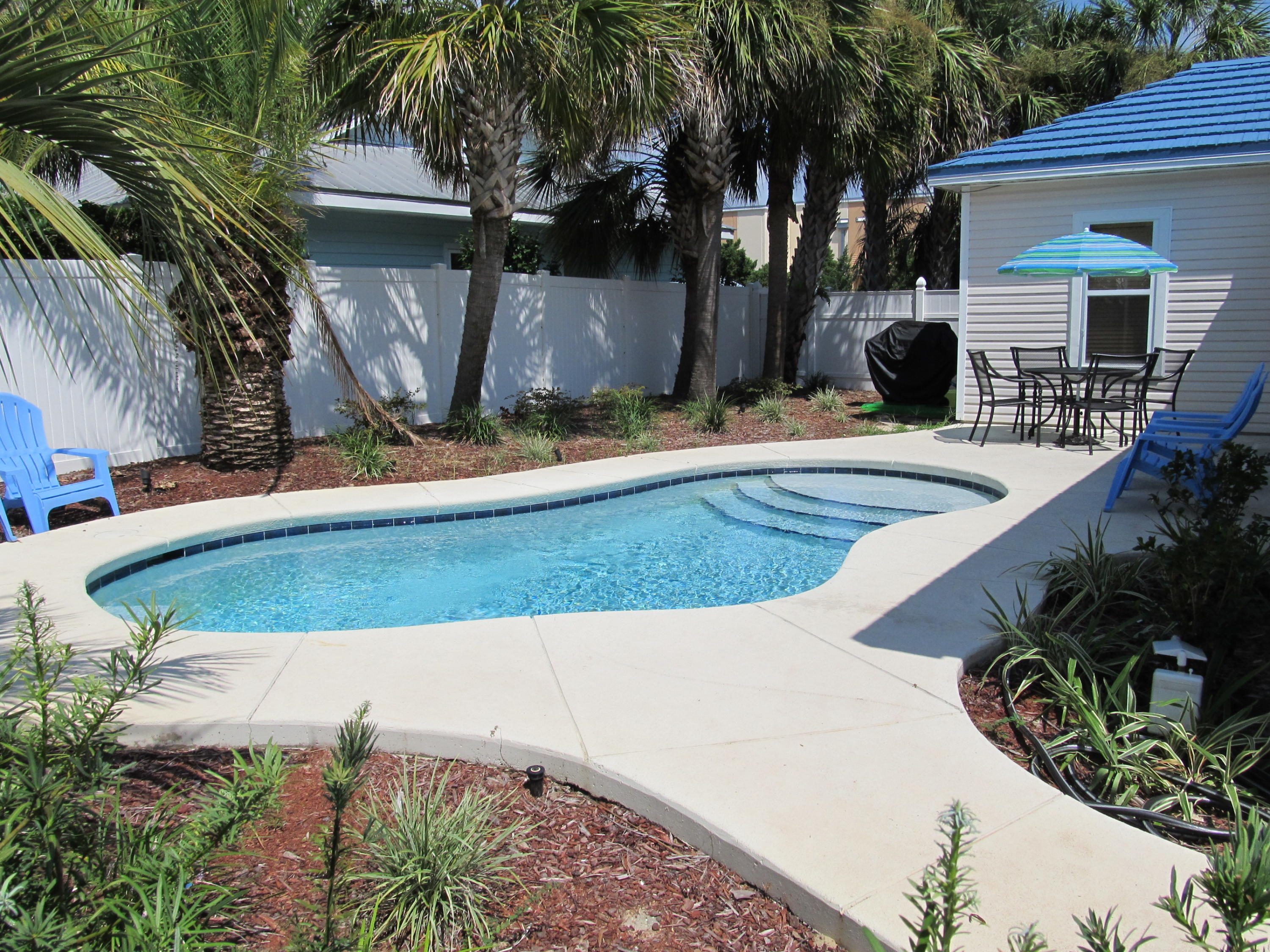 CRYSTAL BEACH COTTAGES - Residential