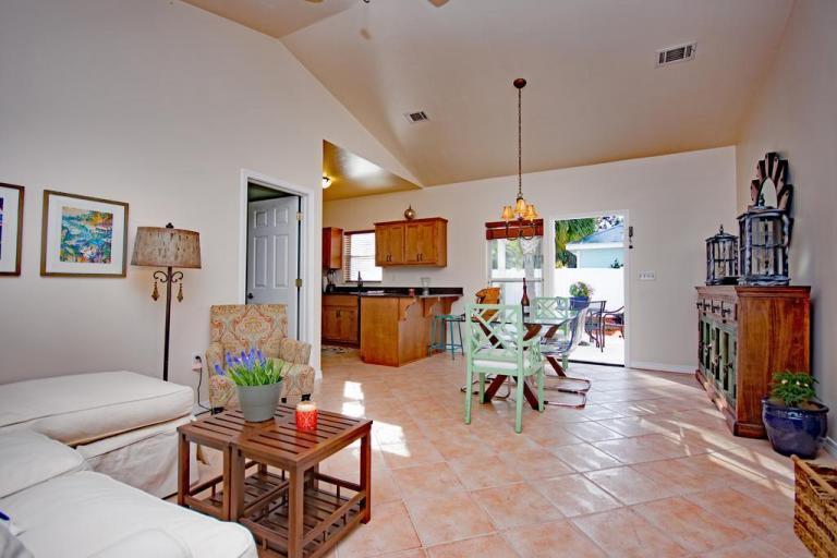 CRYSTAL BEACH COTTAGES - Residential