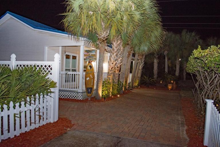 CRYSTAL BEACH COTTAGES - Residential