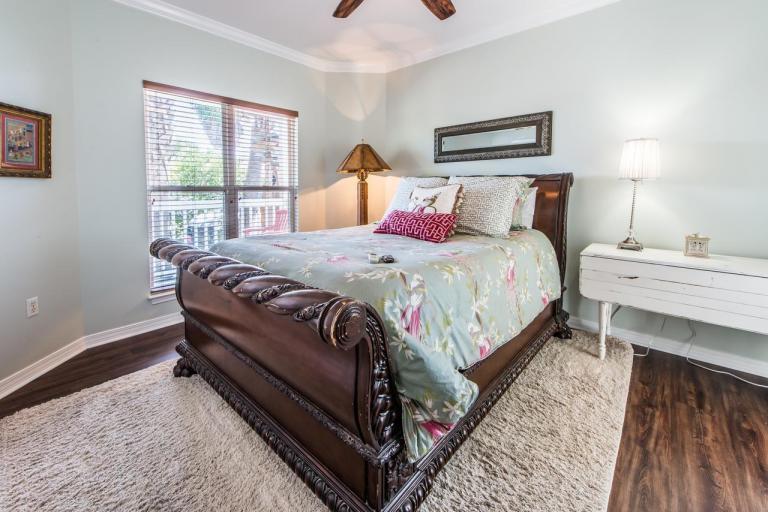 CRYSTAL BEACH COTTAGES - Residential