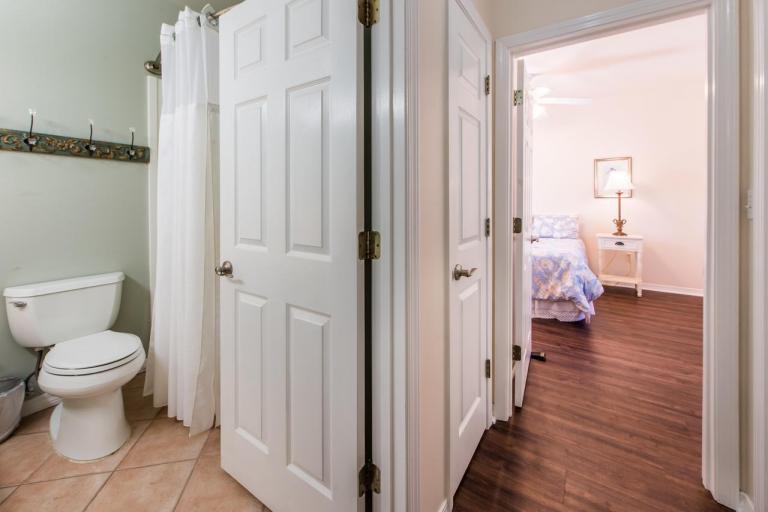 CRYSTAL BEACH COTTAGES - Residential