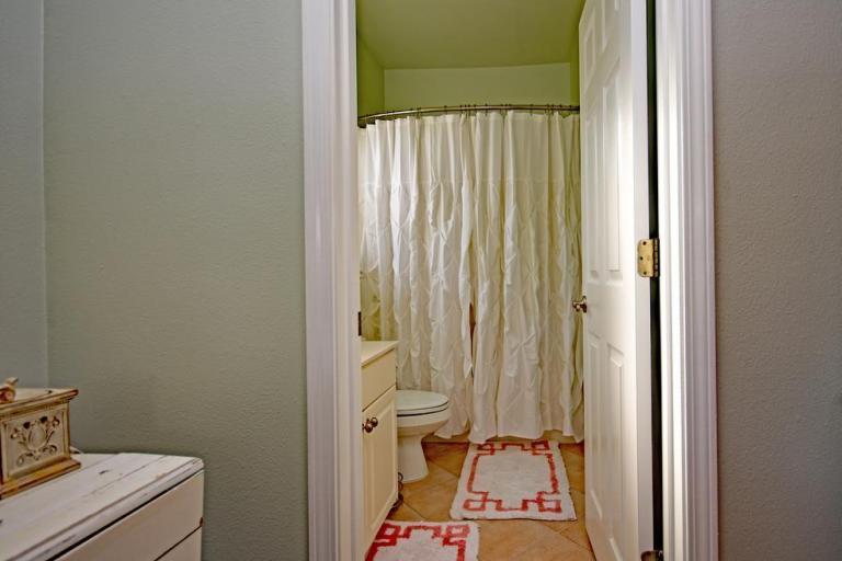 CRYSTAL BEACH COTTAGES - Residential