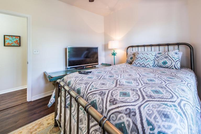 CRYSTAL BEACH COTTAGES - Residential