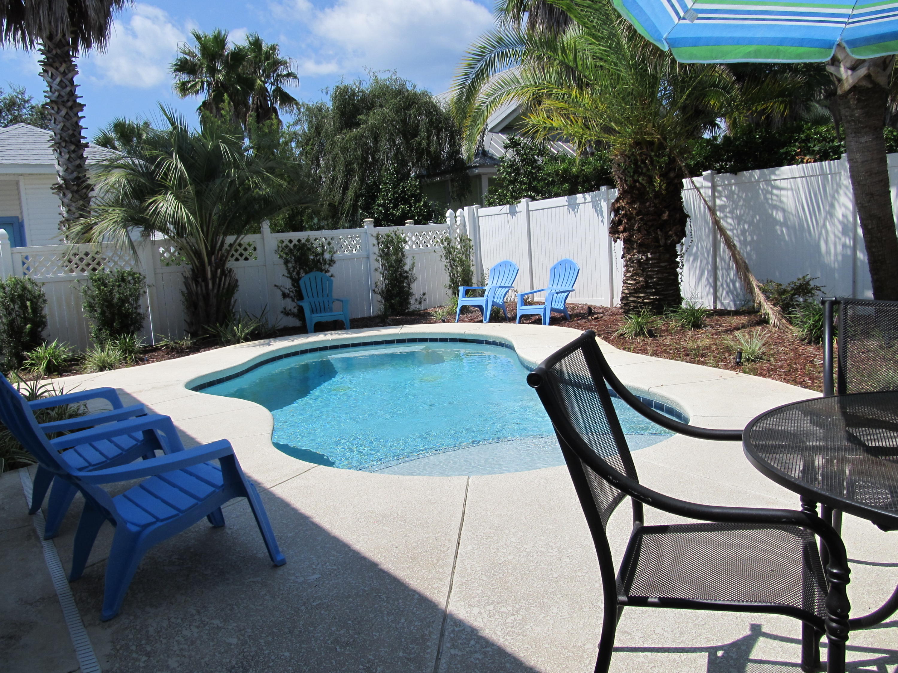 CRYSTAL BEACH COTTAGES - Residential