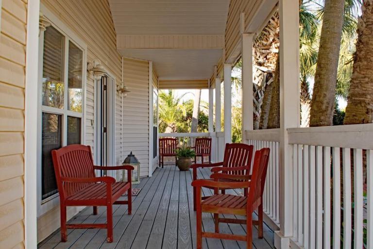 CRYSTAL BEACH COTTAGES - Residential