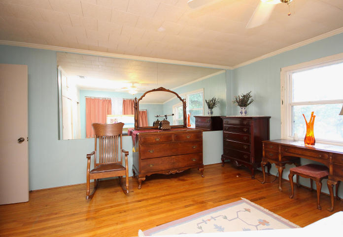 MOONEYS NORTH S/D - Residential