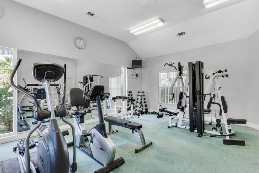 THE FLORIDA CLUB - Residential Lease
