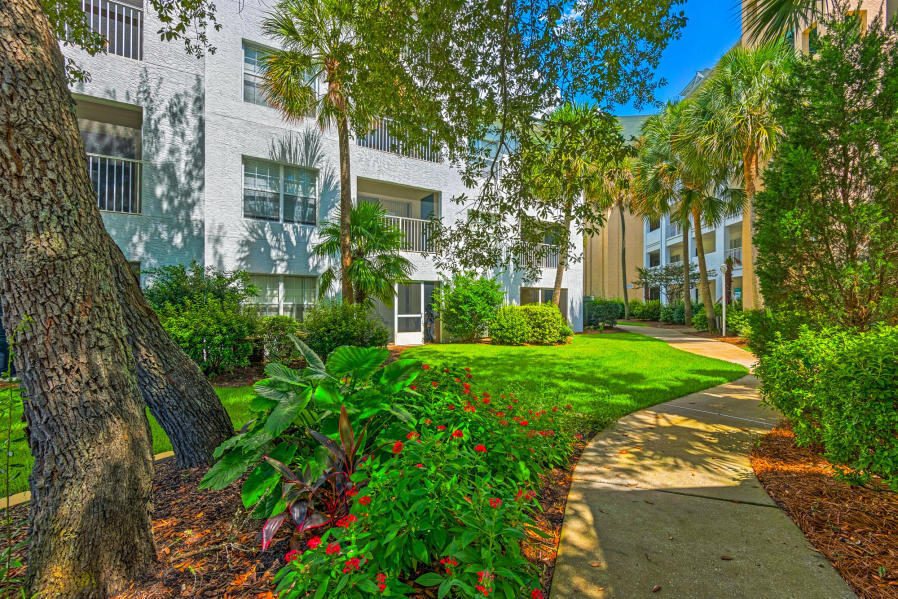 THE FLORIDA CLUB - Residential Lease