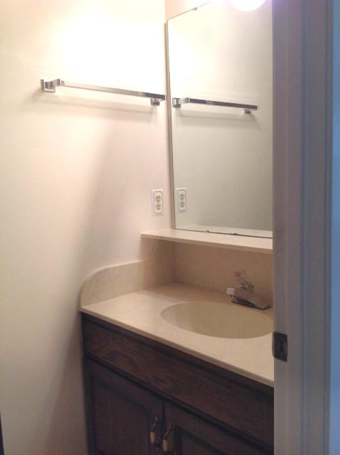 WOODLAND SHORES T/H PH 3 - Residential Lease